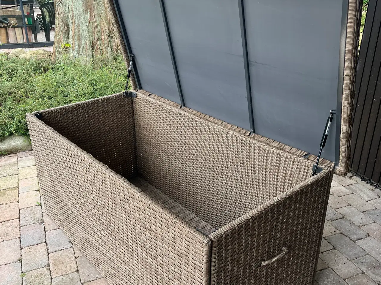 Billede 5 - Hyndeboks i natur polyrattan