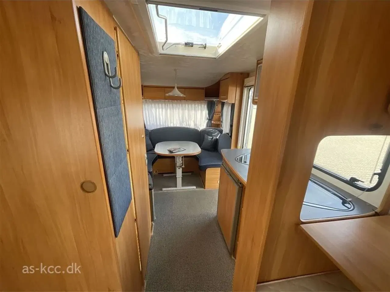 Billede 5 - 2006 - Adria Adora 512 UL   Adria Adora 512 UL.årg. 2006+ Markise og Mover 4 sovepladser, 5 siddepladser