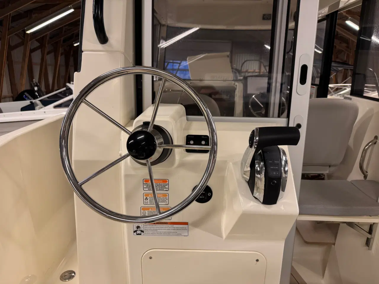 Billede 9 - Captur 705 Pilothouse med 225 hk Mercury-EFI DS 3,4L V6 XL - alt i udstyr.