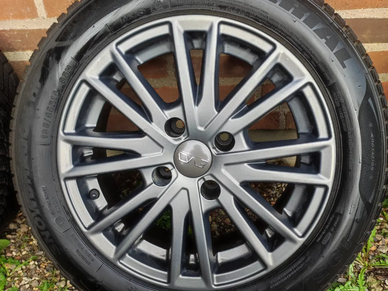 Billede 3 - 🚗 Sælger komplet sæt alufælge med vinterdæk