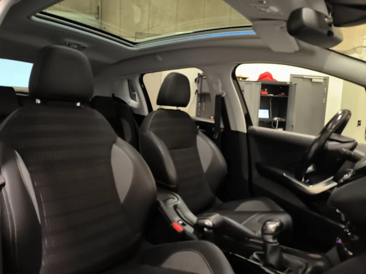 Billede 9 - Peugeot 2008 1,6 BlueHDi 100 Selection Sky
