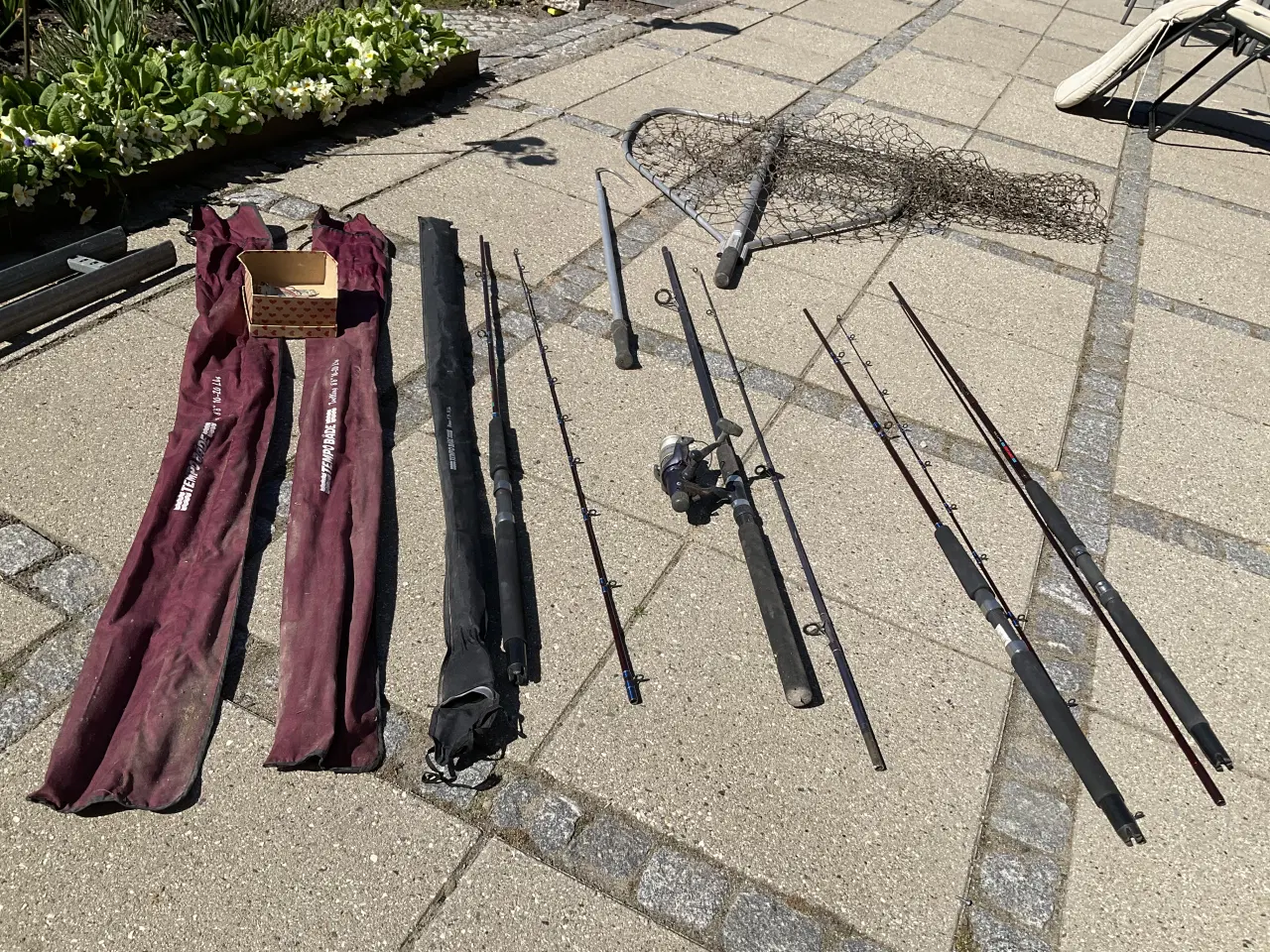 Billede 3 - Fiskestænger, net, krog m.m. sælges samlet kr. 625