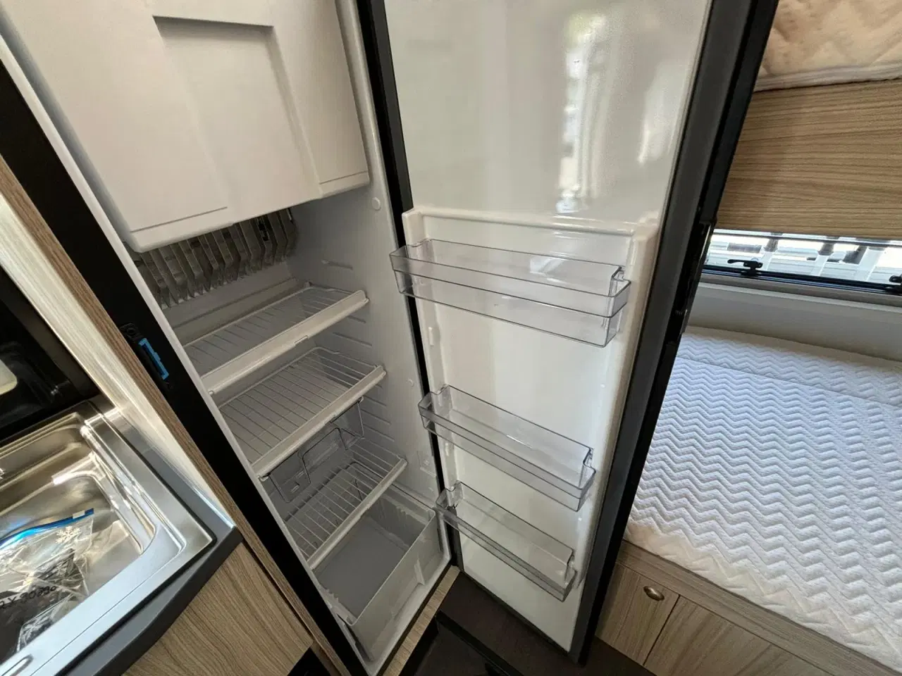 Billede 13 - A70DK Familie Alkove Autocamper | 6 Sæder & Sovepl