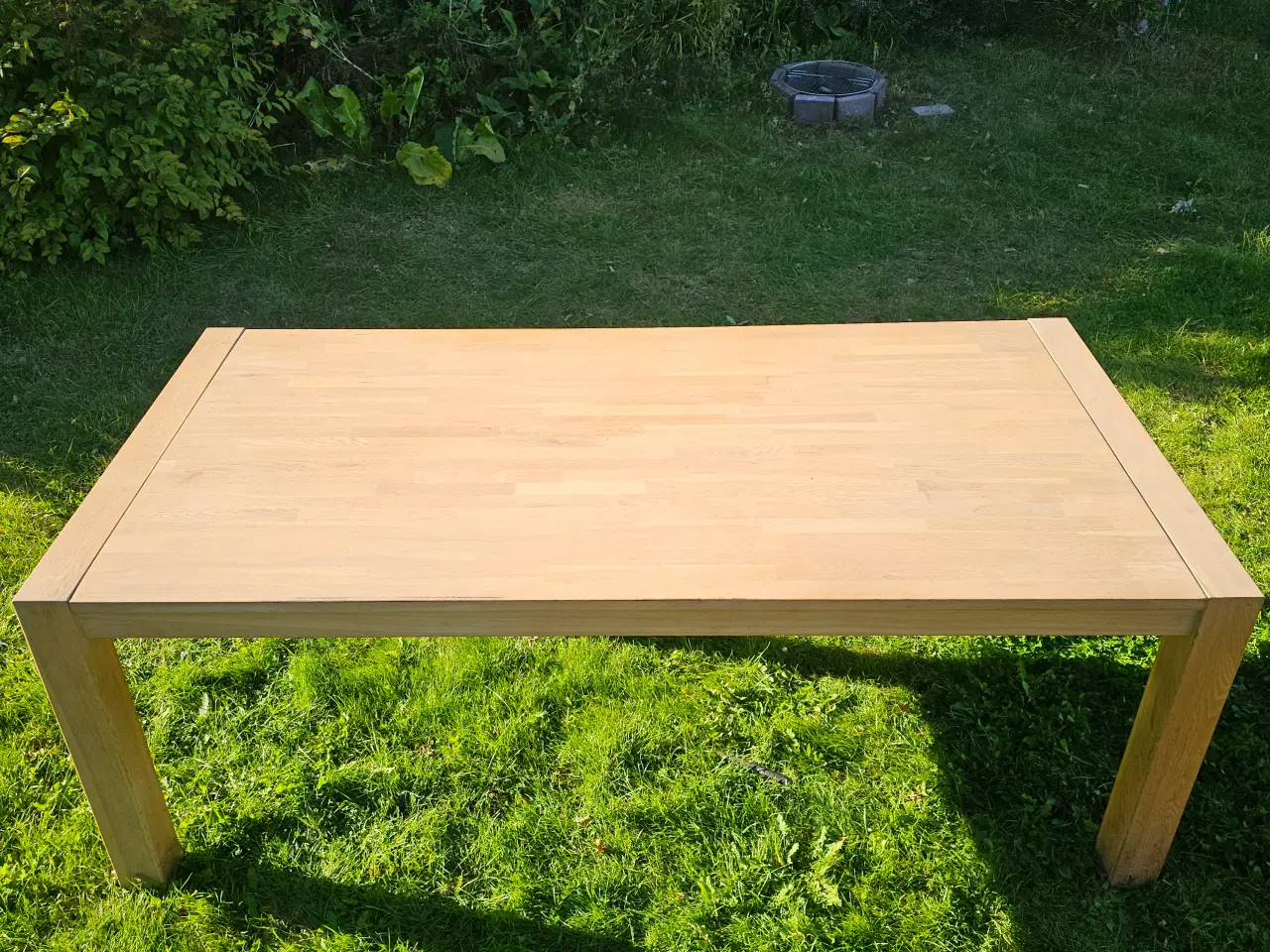 Billede 4 - Stort Spisebord af Egetræ – God Stand