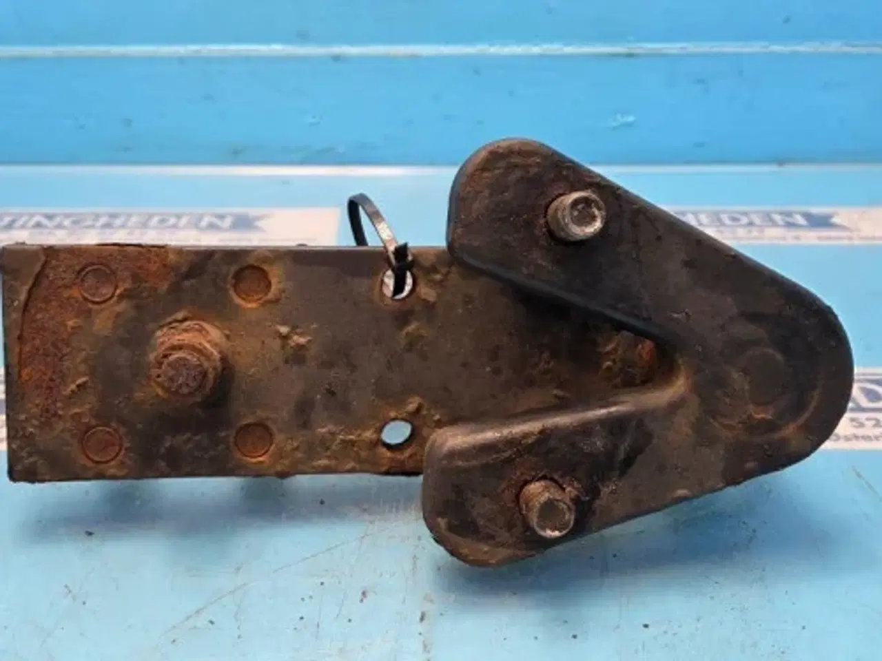 Billede 9 - New Holland TM190 Skærmholder 82025922