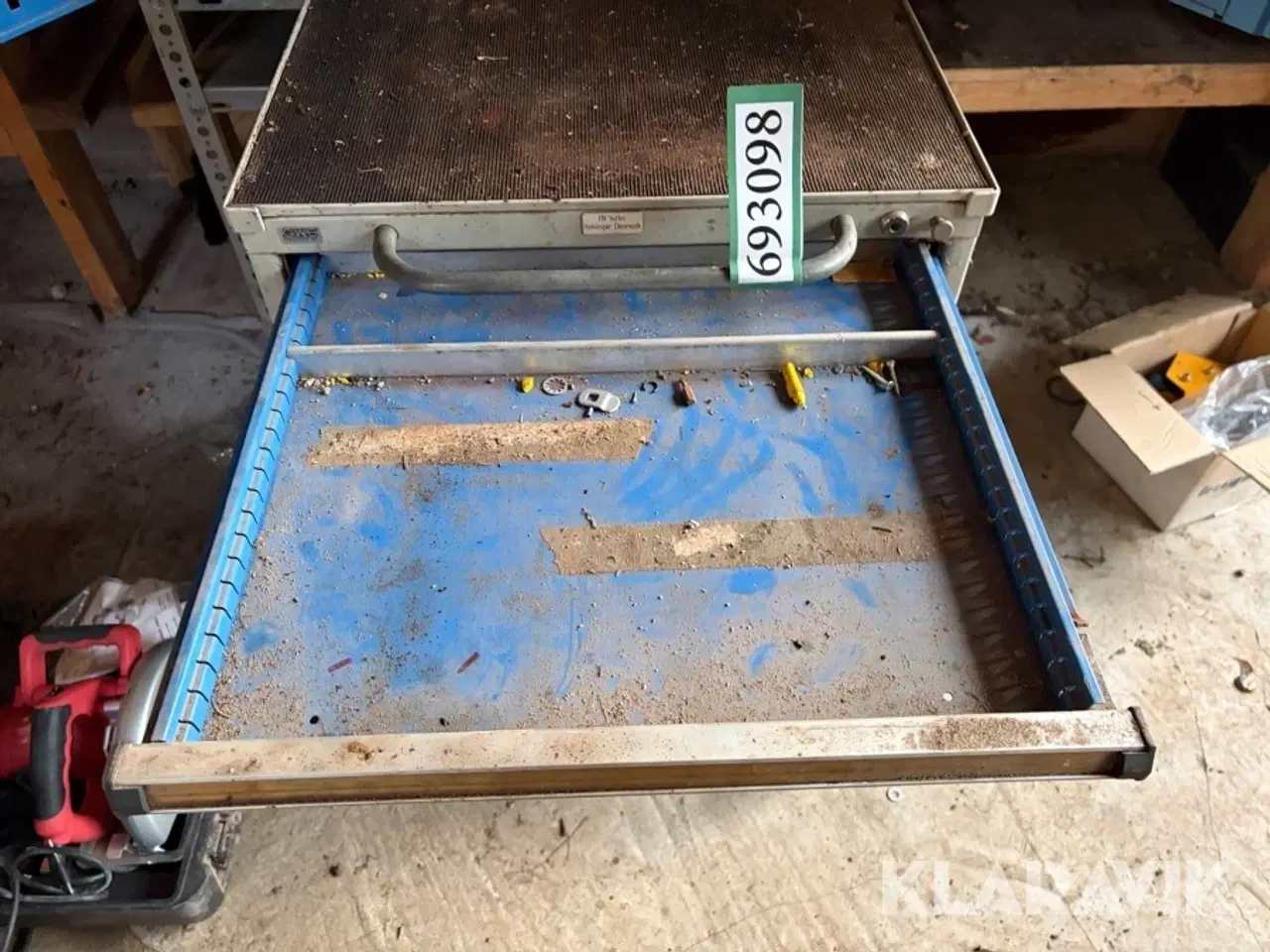 Billede 12 - Værkstedsvogn - med skuffer og overskab