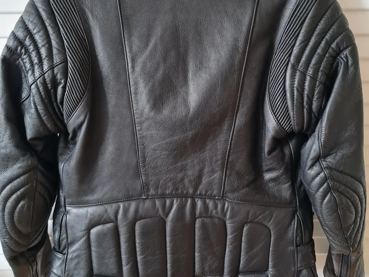 Billede 3 - Mc-jakke ægte læder,  dame