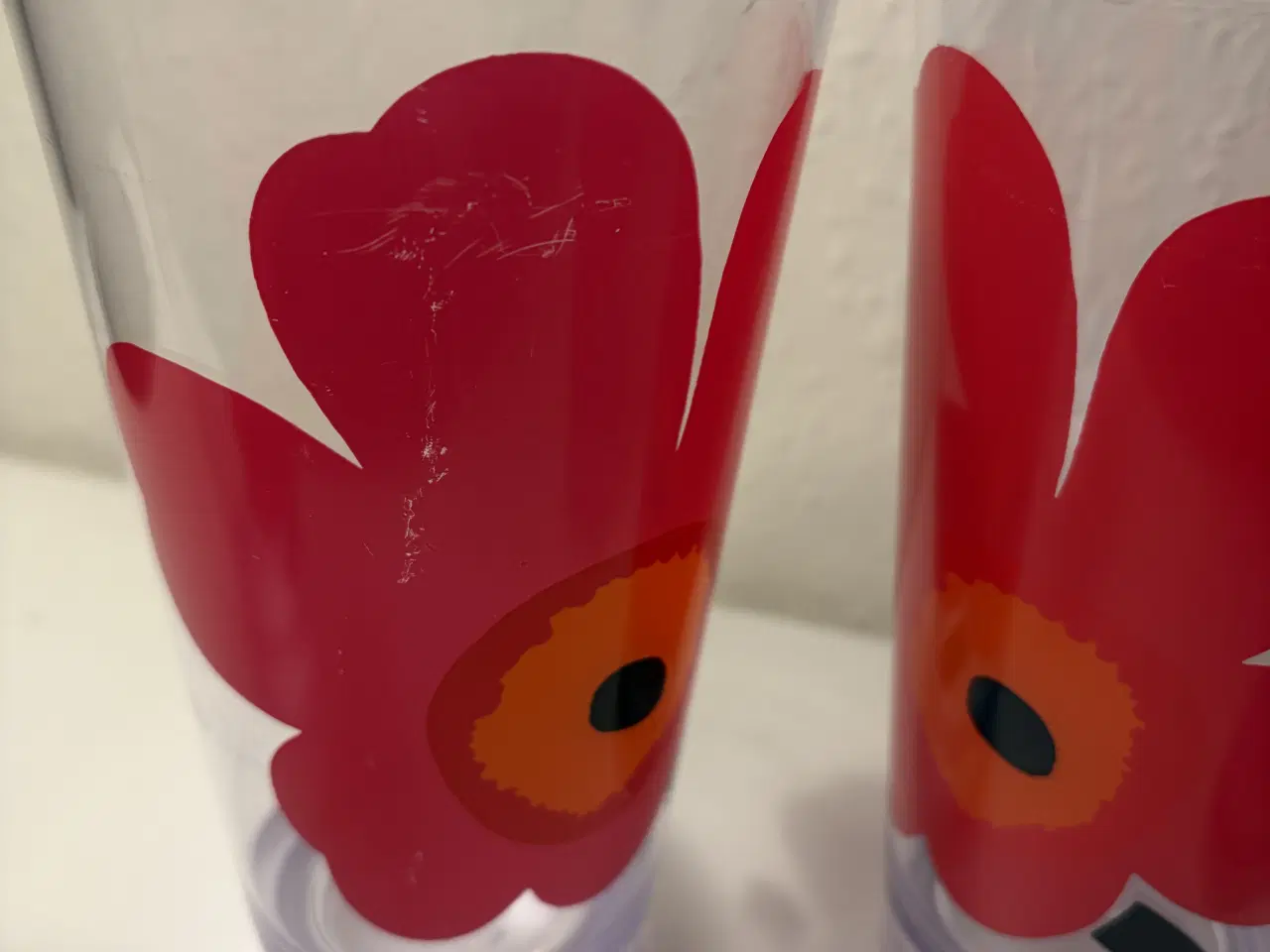 Billede 2 - Marimekko glas – ikonisk rød blomst 🌺 (4 stk.)