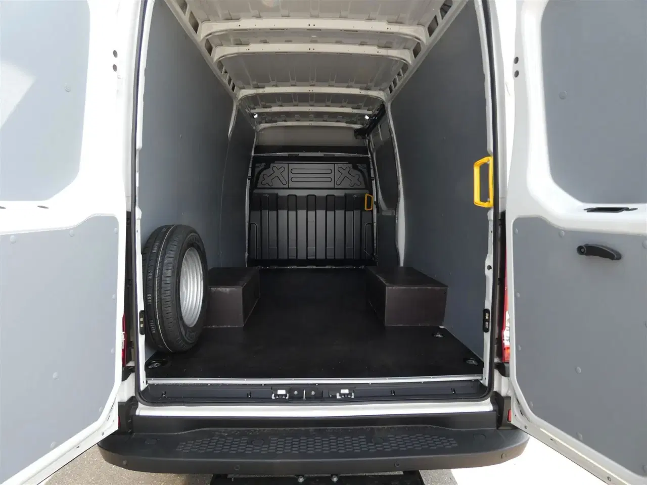 Billede 6 - Iveco Daily 35C18 12m3 3,0 D Hi-Matic 180HK Van 8g Aut.