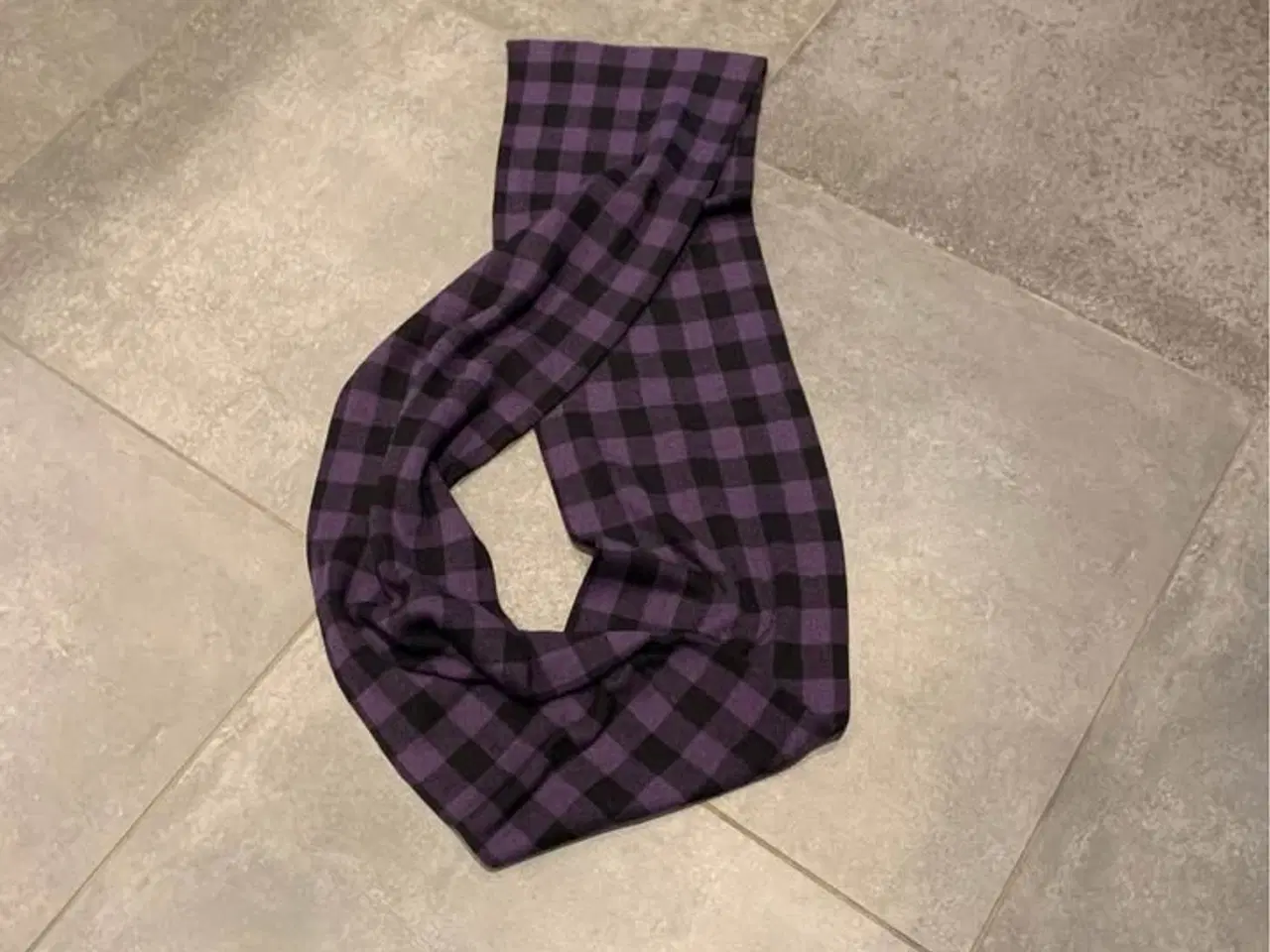 Billede 1 - Solid tørklæde