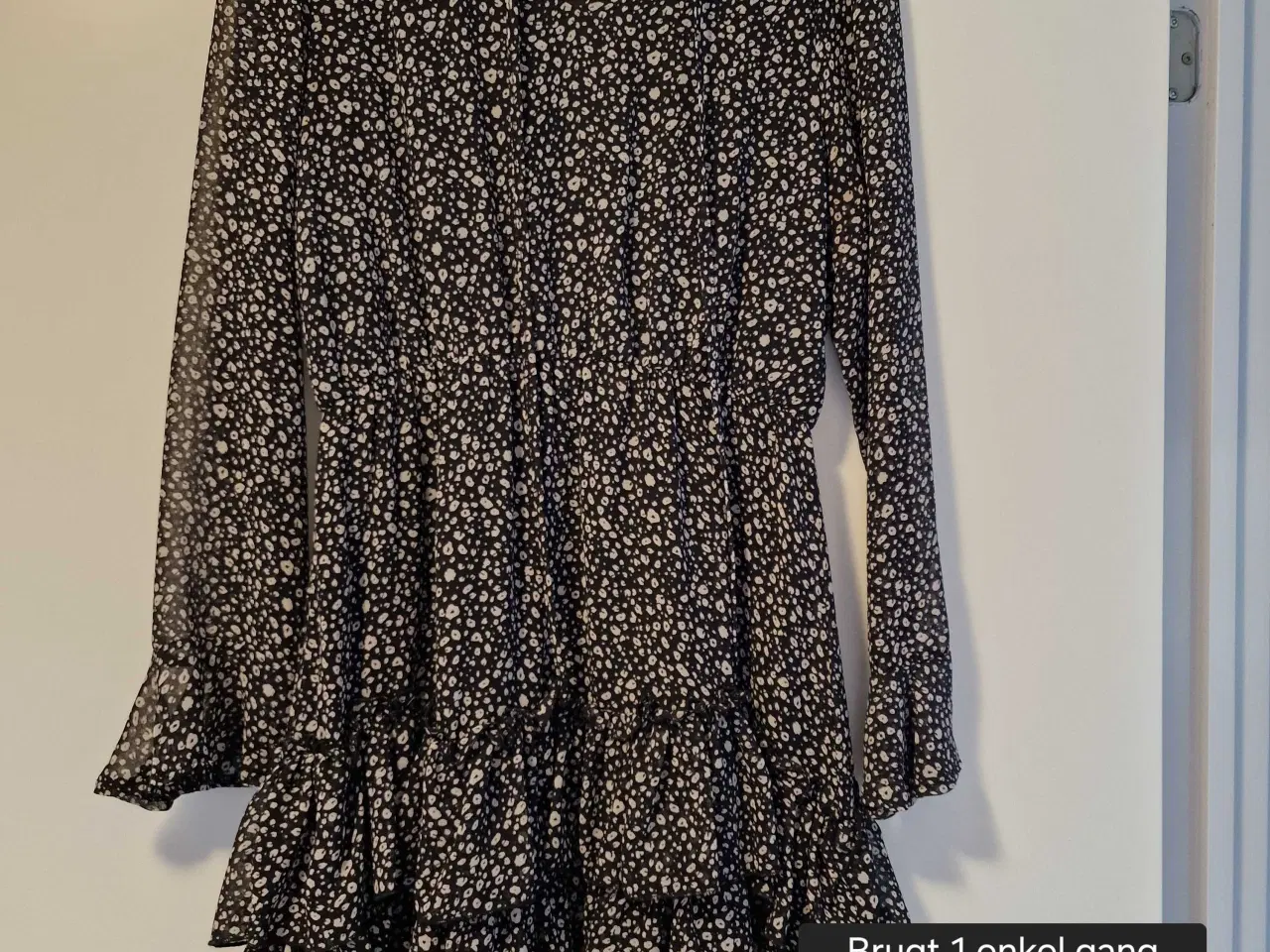 Billede 7 - Kjoler, nederdel og bluser sælges