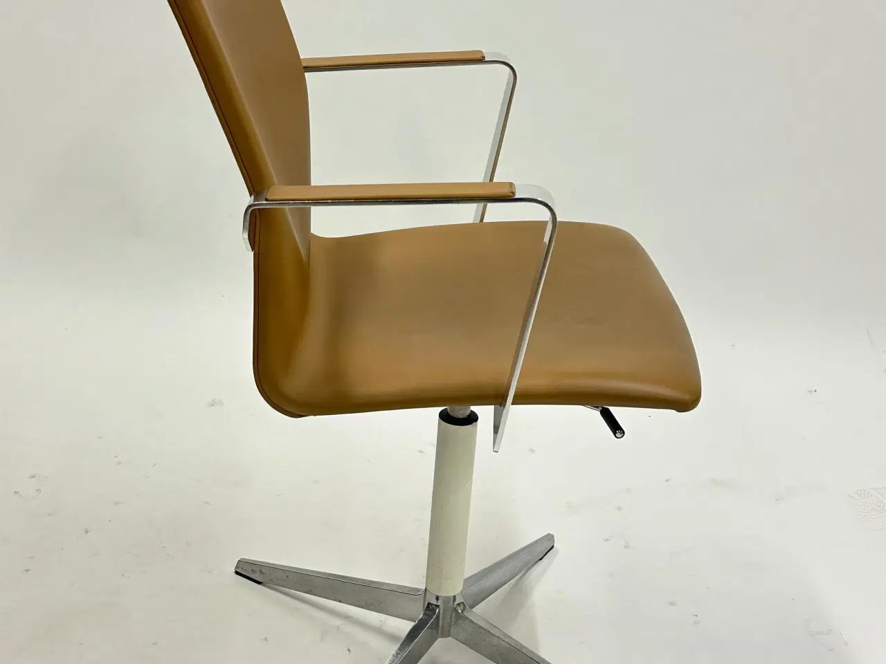 Billede 6 - Four Design - 4-Cast® XL Mødestol (Lysebrun)