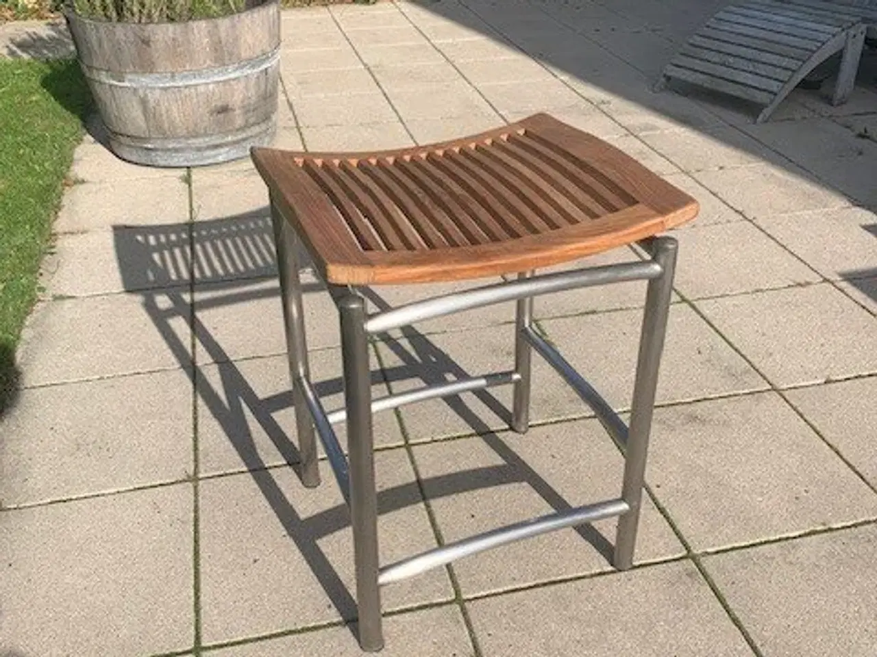 Billede 2 - barstole i rf stål og teak 2 stk samlet