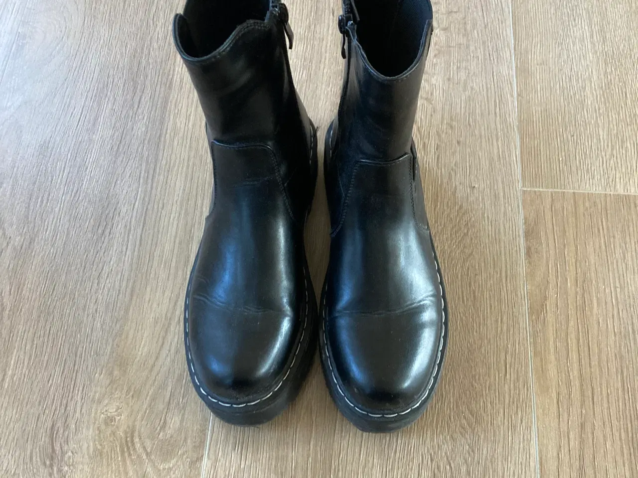 Billede 1 - Støvler m/lynlås