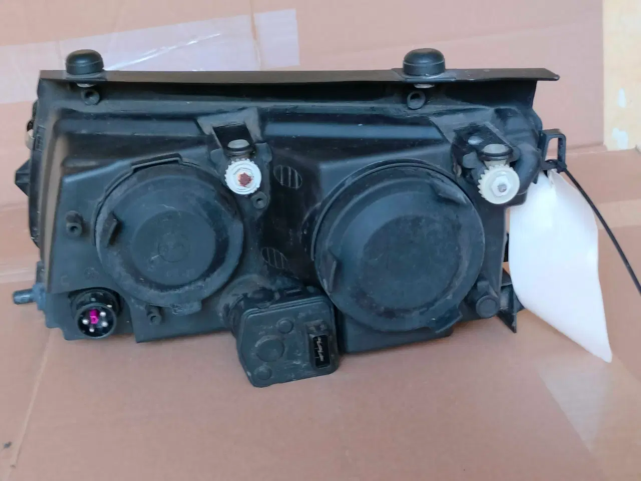 Billede 3 - Forlygte venstre VW Passat 3B - Hella