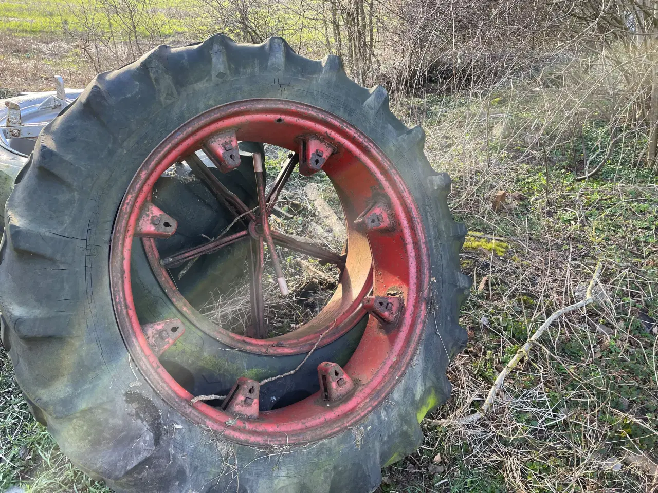 Billede 4 - 4 stk. traktordæk, heraf 2 tvillinghjul
