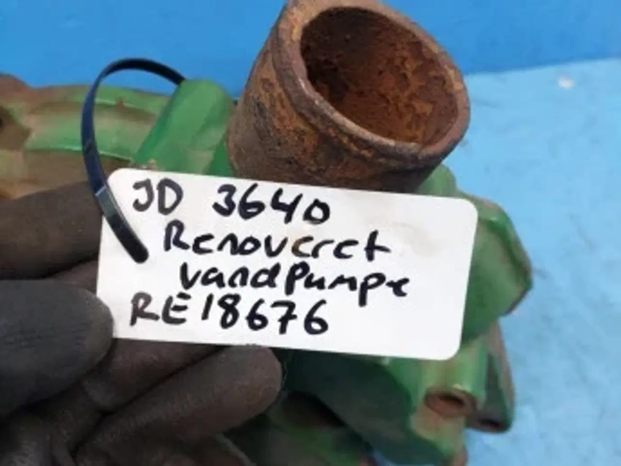 Billede 2 - John Deere 3640 Renoveret Vandpumpe RE18676