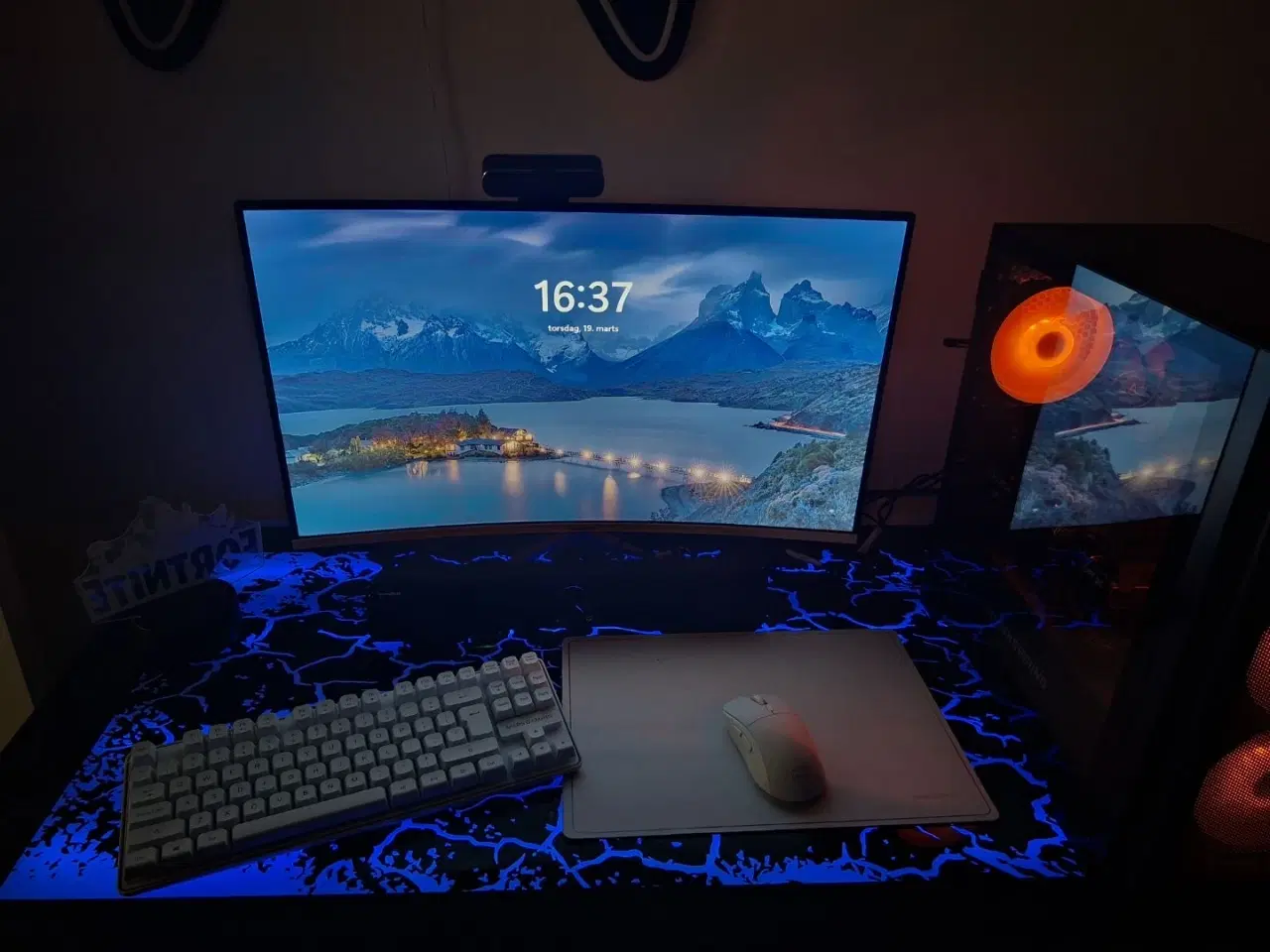 Billede 4 - Fedt Gamer bord