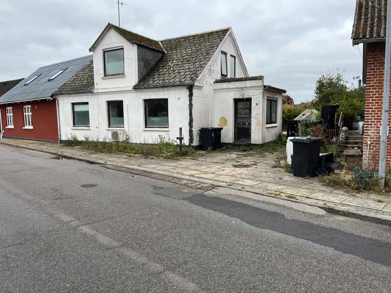 Billede 1 - Mindre hus sælges i Troldhede