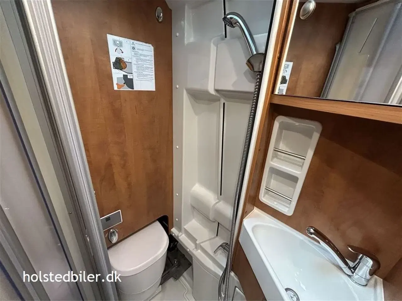 Billede 15 - 2019 - Carthago malibu 600 DB   Automatgear, km 31000, dieselfyr med indb. el-patron m.m.