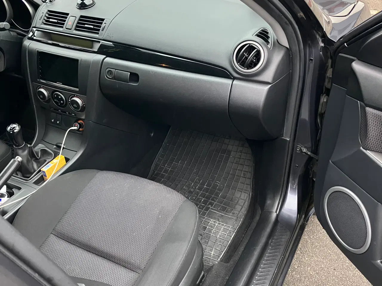 Billede 12 - Mazda 3 sedan med 2,0 nysynt km 155000