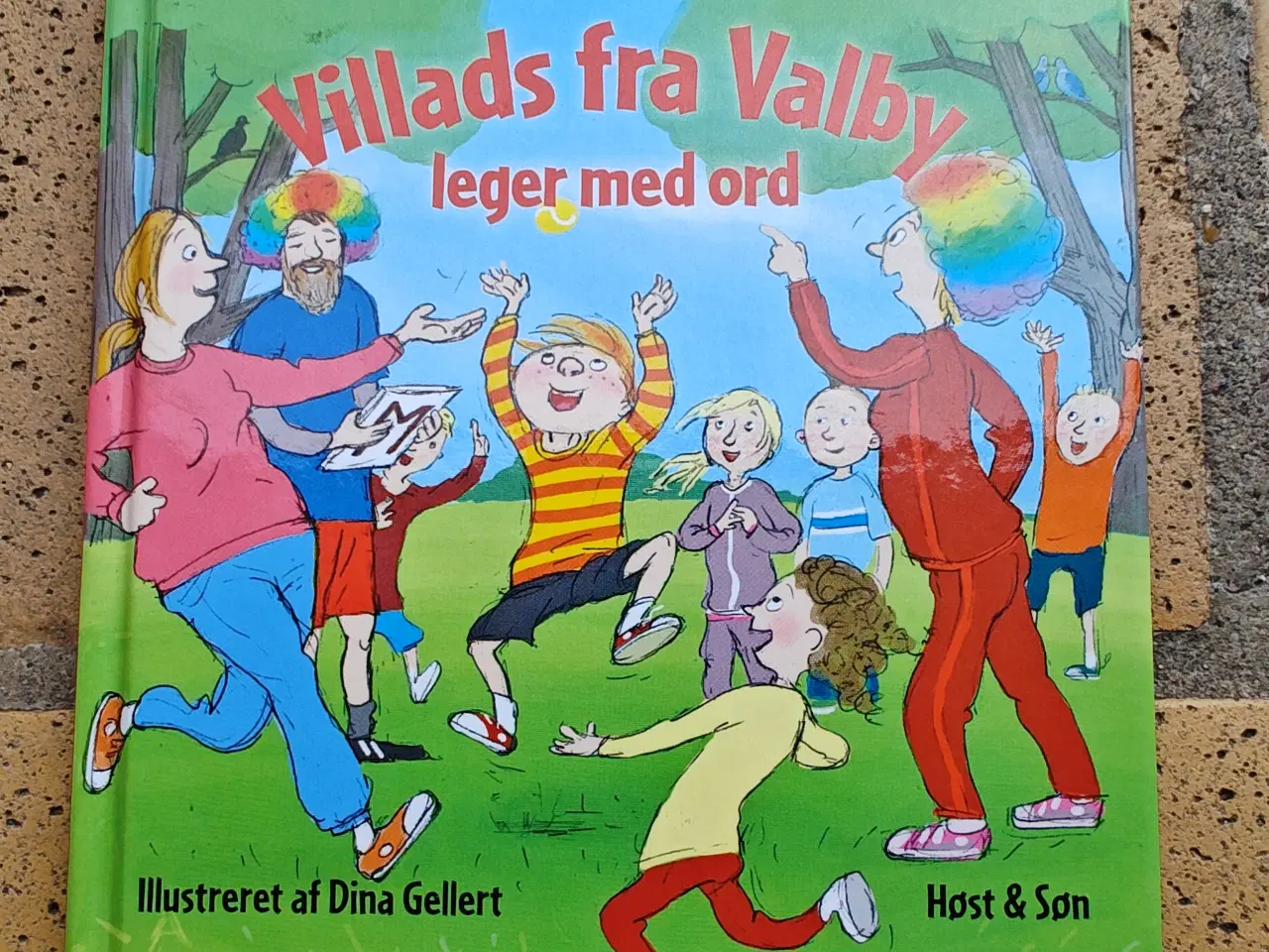 Billede 1 - Villads fra Valby leger med ord BOG