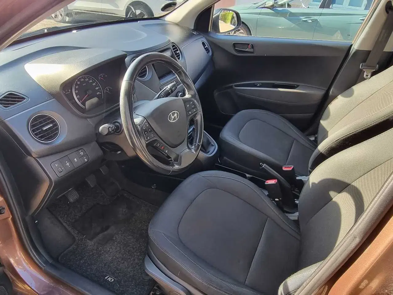 Billede 3 - HYUNDAI i10 1.0 Black Line Edition – 2016
