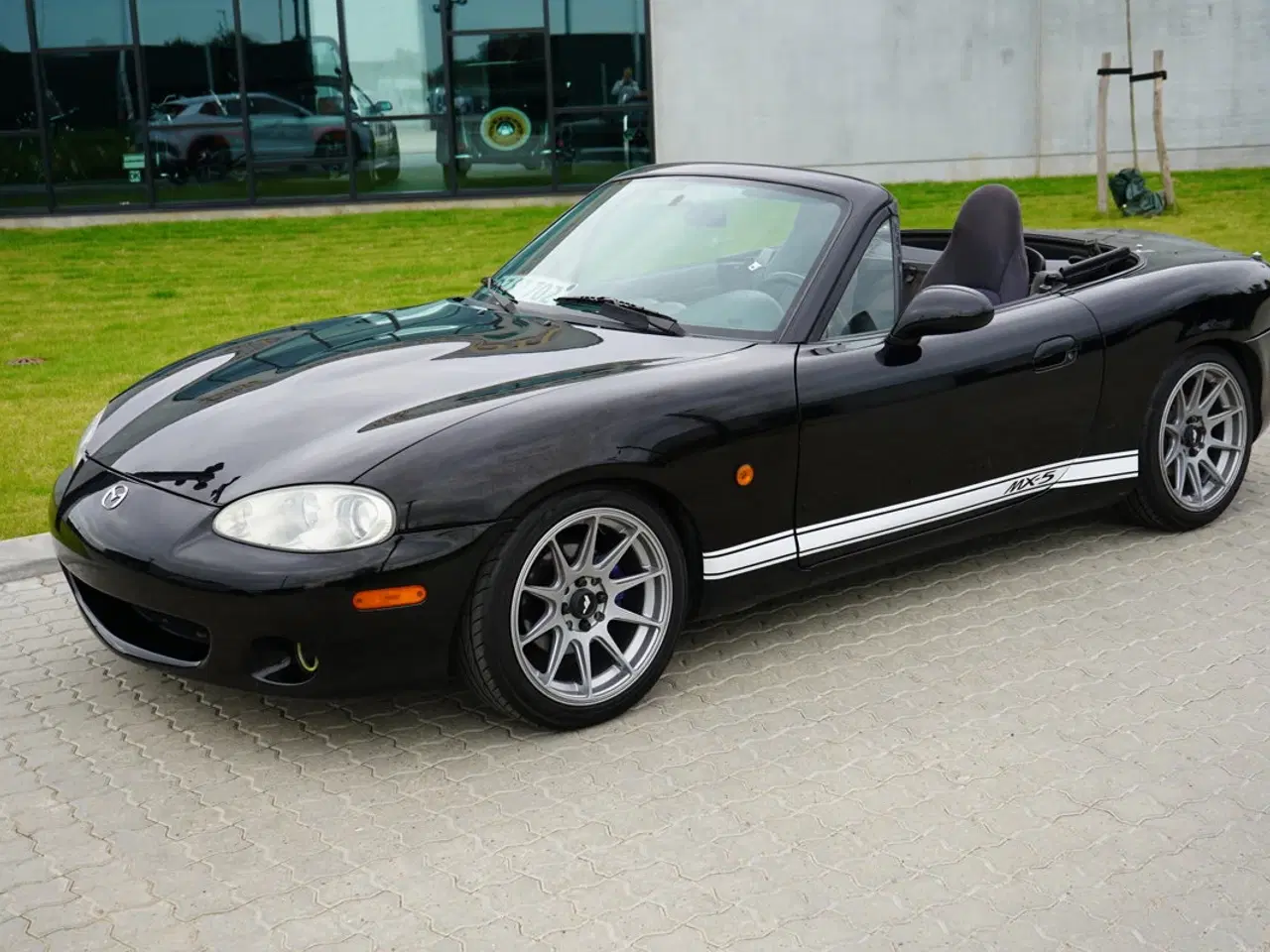 Billede 2 - MAZDA MX-5 1,6 CABRIOLET – på auktion 14. maj