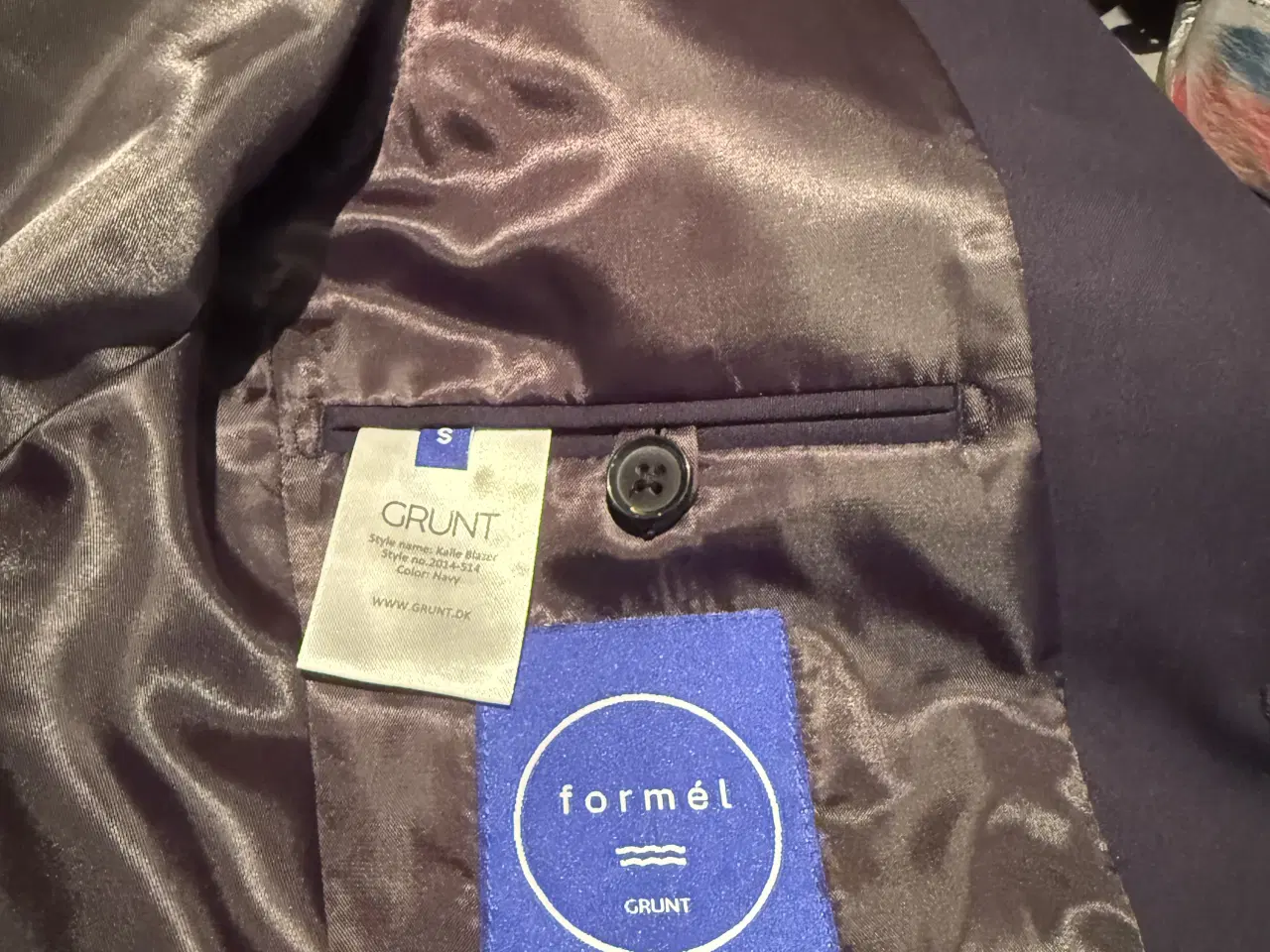 Billede 5 - Virkelig flot konfirmationssæt mrk. GRUNT