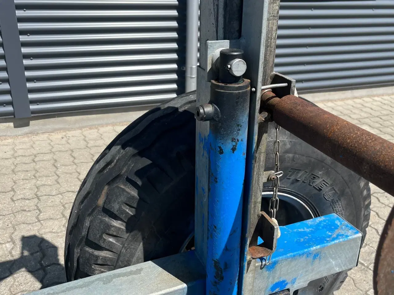 Billede 6 - - - - Kabel trailer med hydraulisk løft.