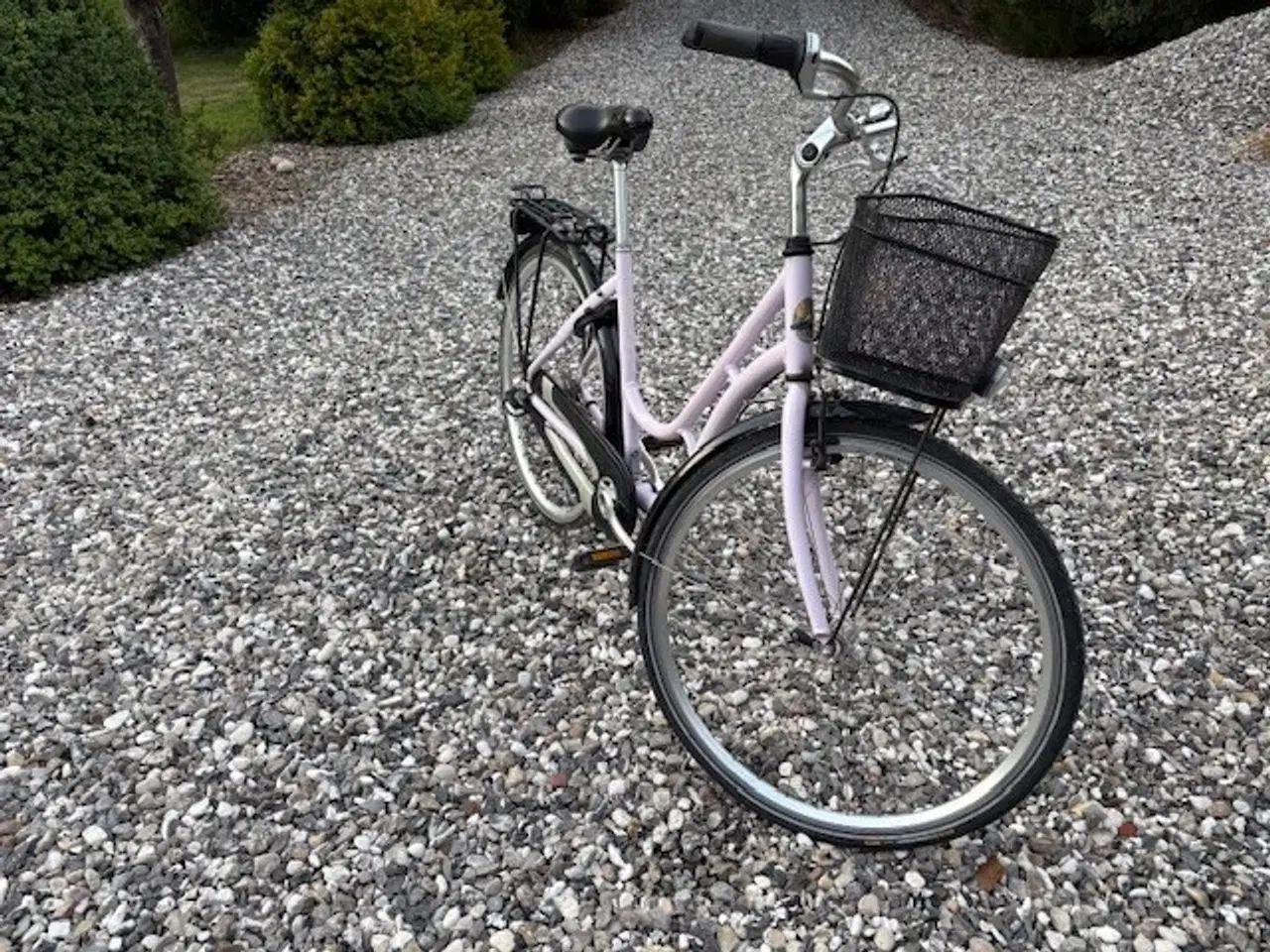 Billede 1 - Lyserød 28" damecykel 
