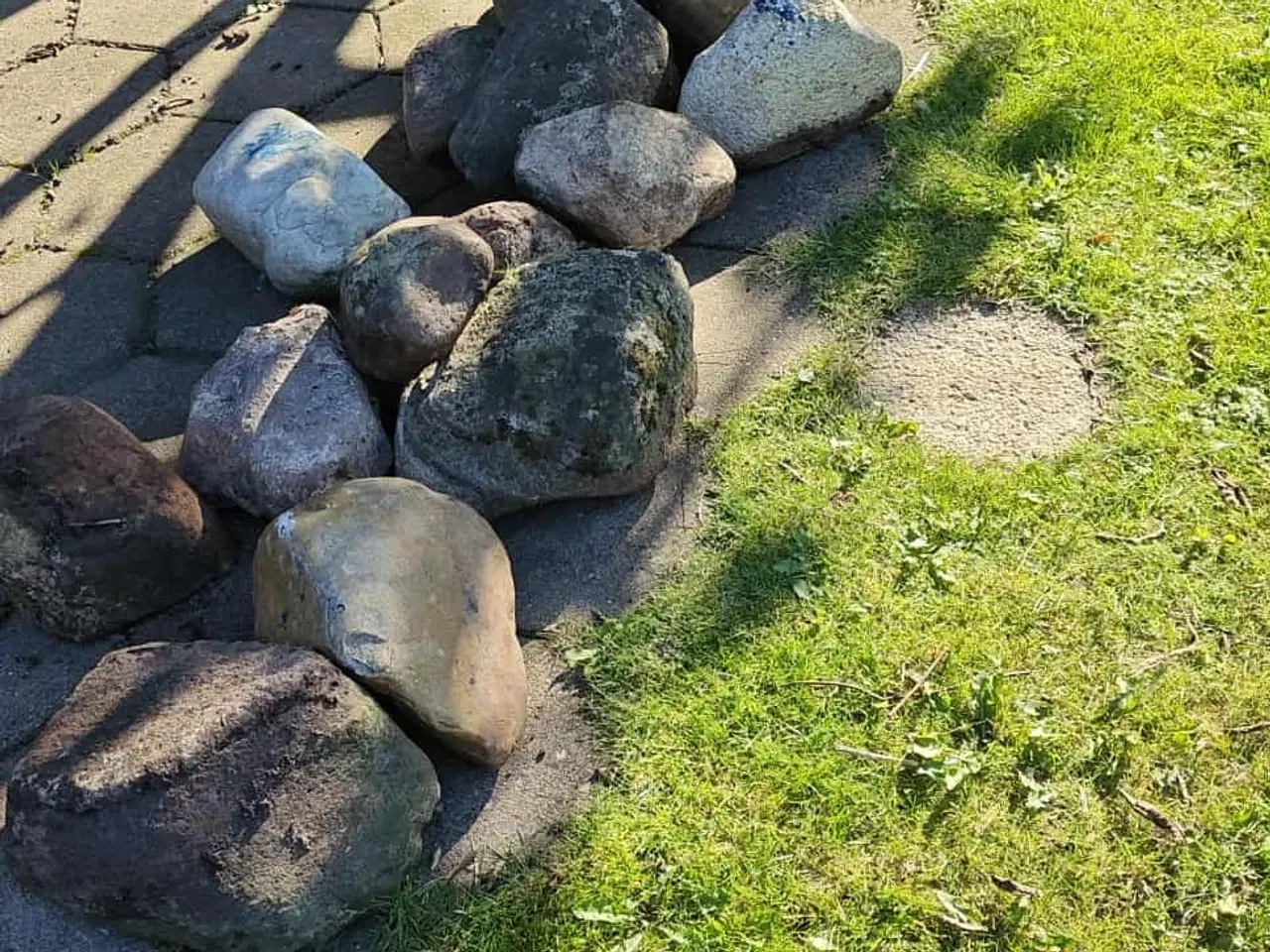Billede 2 - Hvide granitskærver 