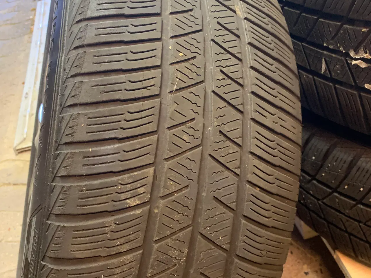 Billede 4 - ALUFÆLGE M/DÆK 235/55R17