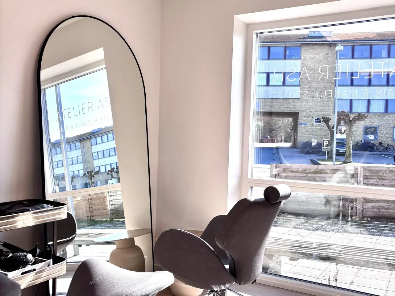 Billede 1 - Frisør salon