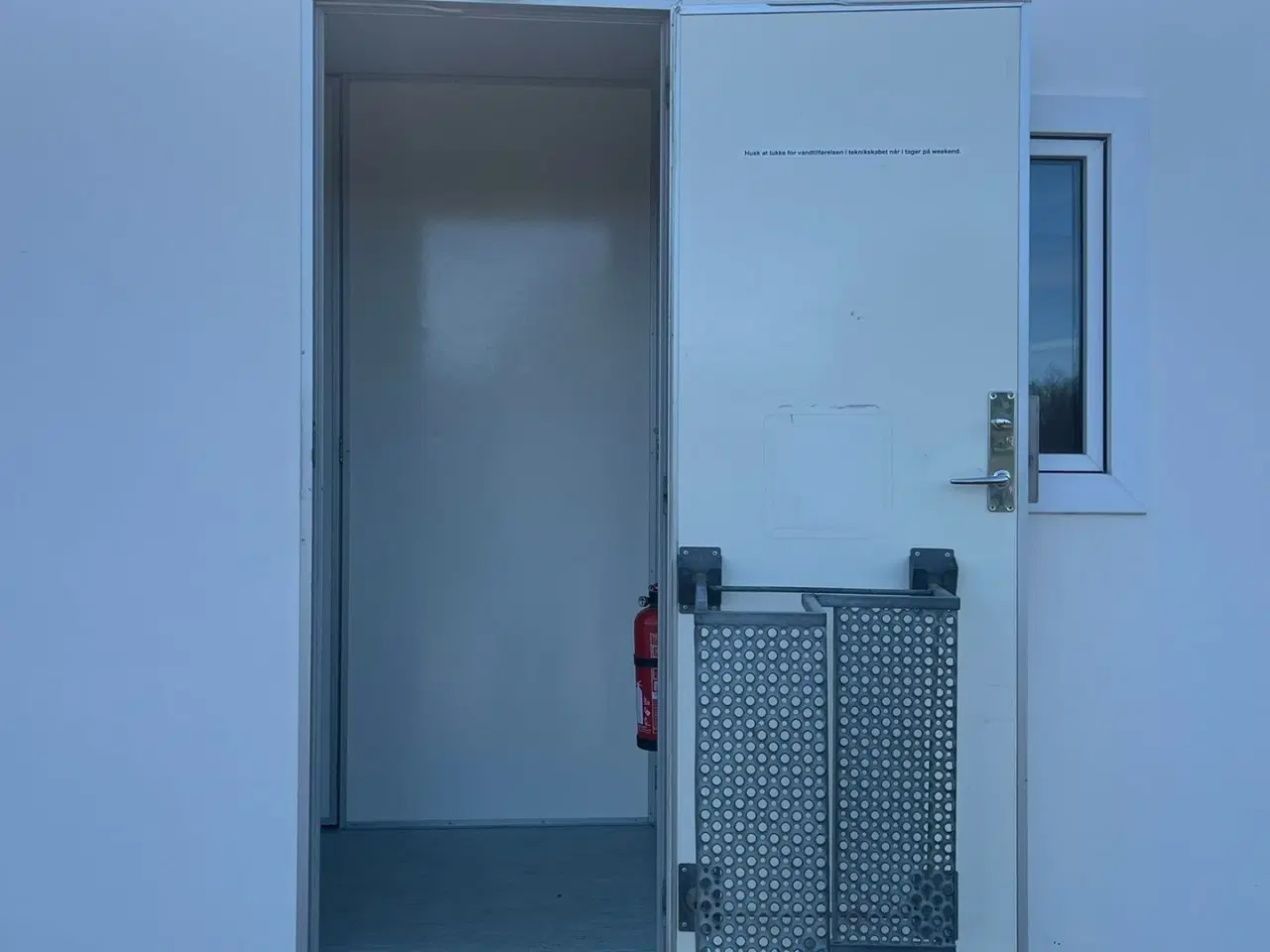 Billede 8 - Scanvogn Mandskabsvogn Stampe Skurvogn / Mandskabsvogn / Beboelsesvogn med køkken og toilet