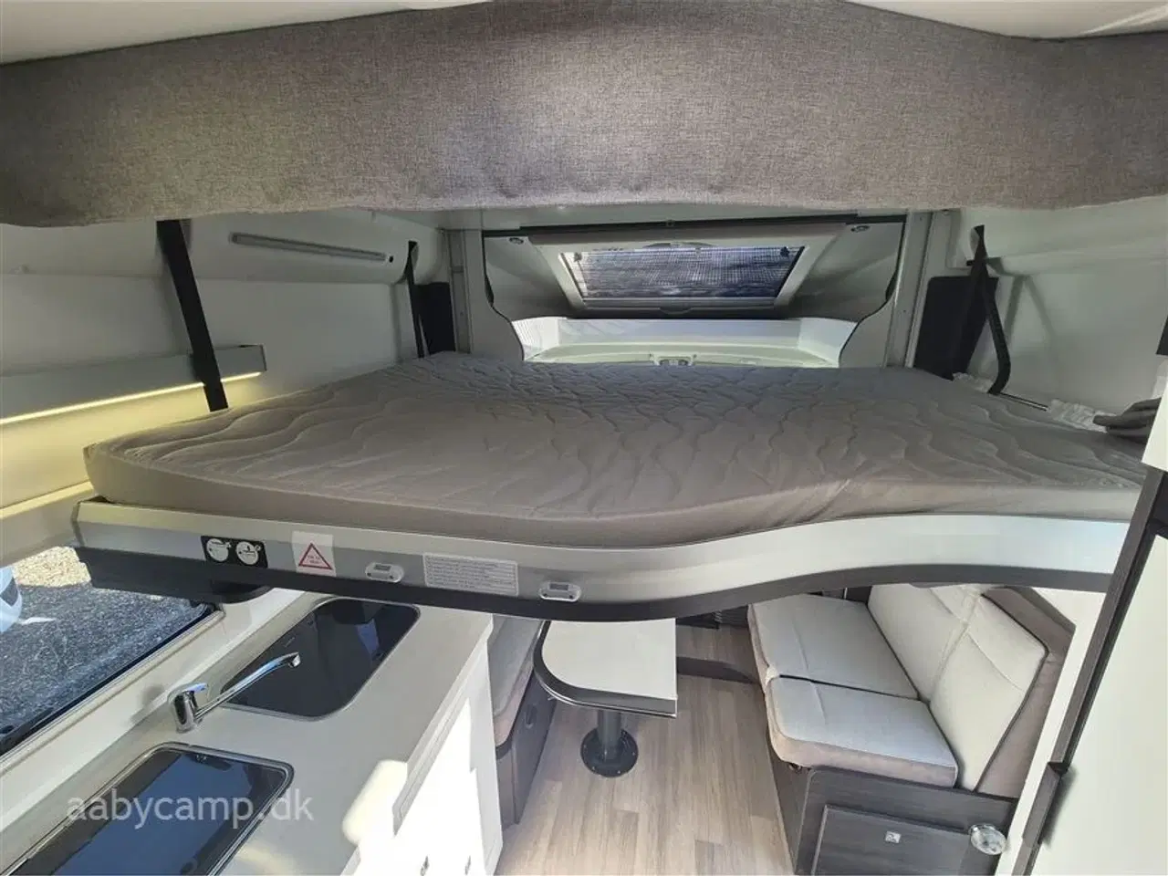 Billede 10 - 2024 - Benimar Mileo 297   Nk pakke. Automatgear. solceller. Lithium batteri. Markise. cykelstativ. Queensbed.