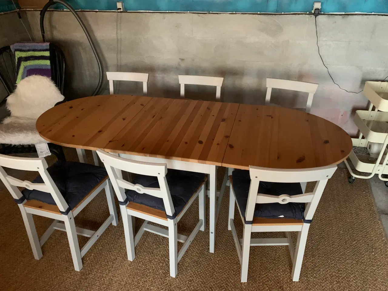 Billede 1 - Spisebord m. 6 stole