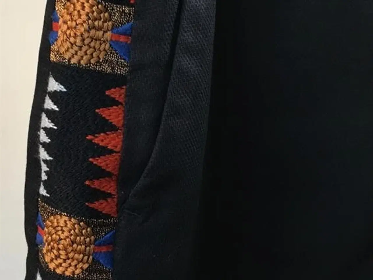 Billede 3 - Heartmade / Julie Fagerholt, nederdel, str 40