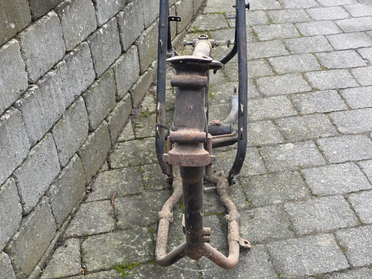 Billede 2 - Triumph T150V stel