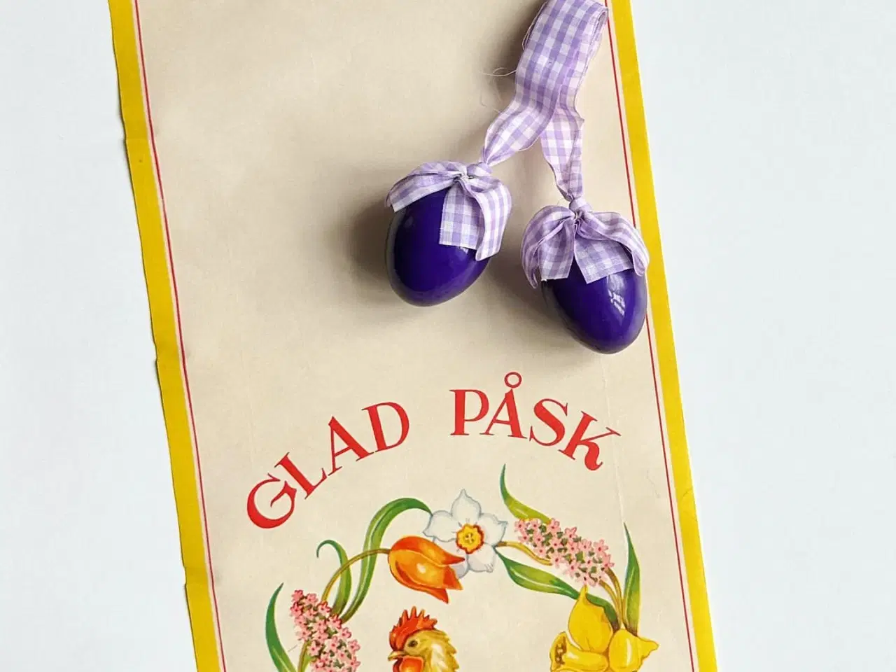 Billede 1 - Lilla æg på ternet bånd, 2 stk samlet