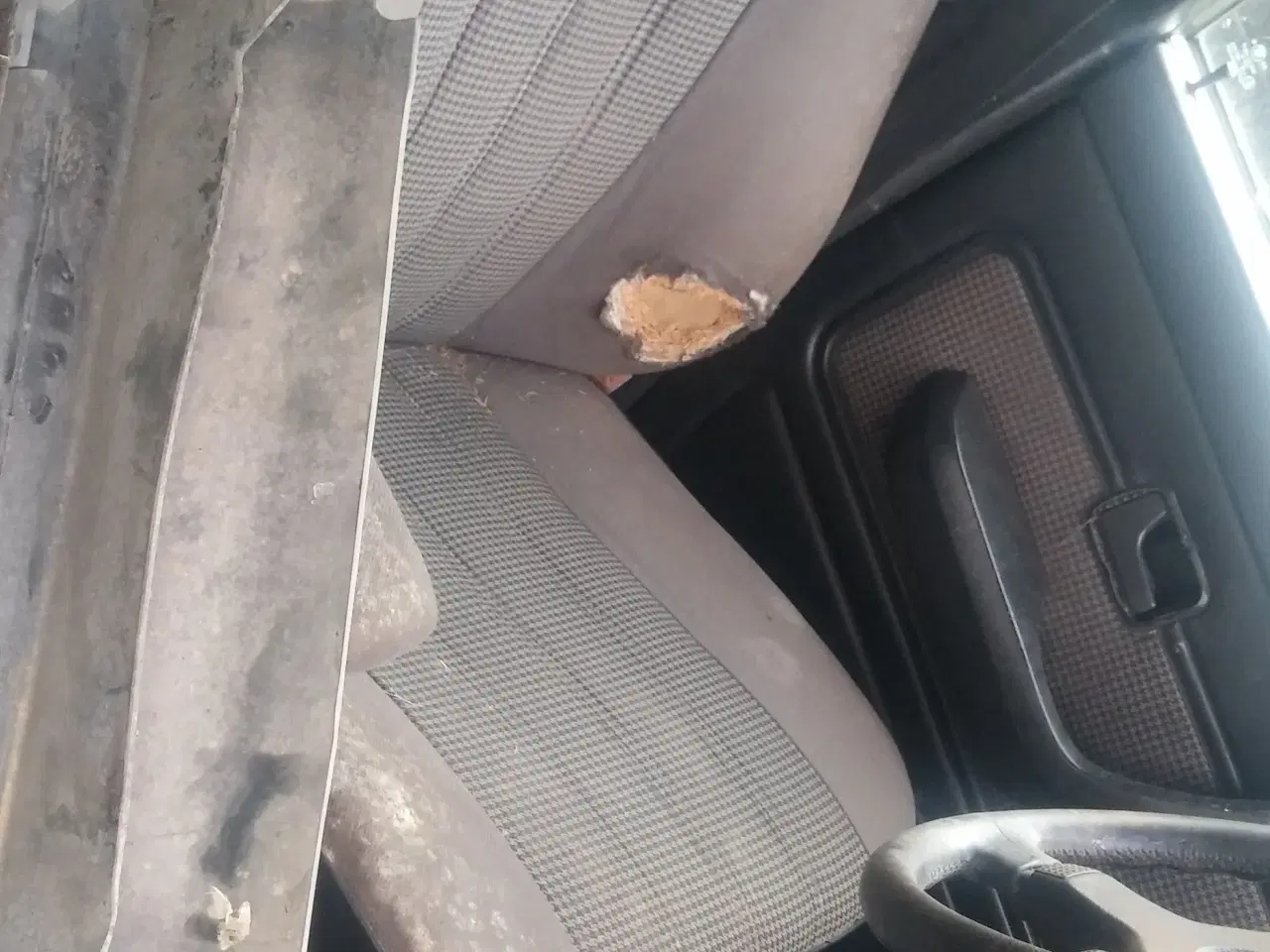 Billede 14 - BMW E28 525e 1987 projekt (uden afgift)