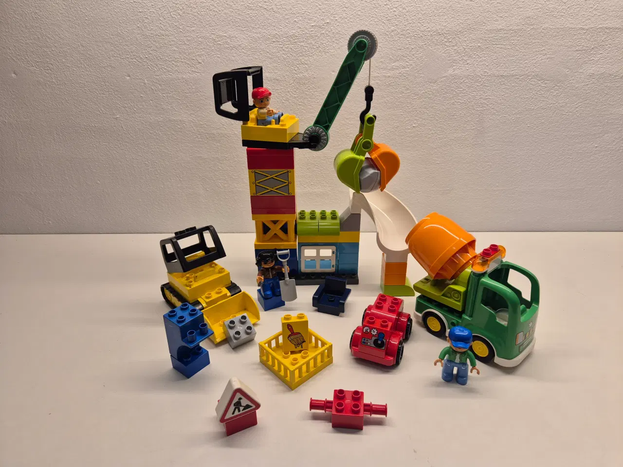 Billede 1 - Duplo Byggeplads, Kran, Lastbil, Cementblander,