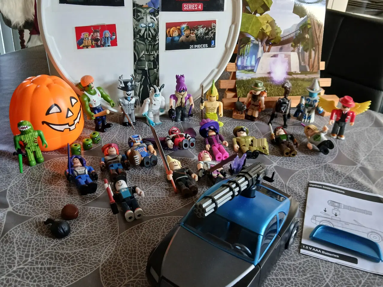 Billede 1 - ROBLOX FIGURER OG BIL CELESTIAL