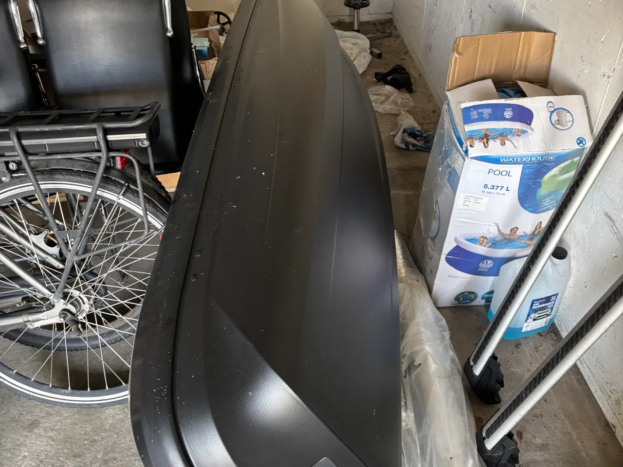 Billede 2 - Thule tagboks med bøjler sælges