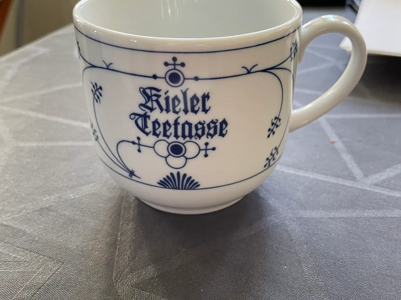 Billede 1 - Fattigmands musselmalet krus/kop