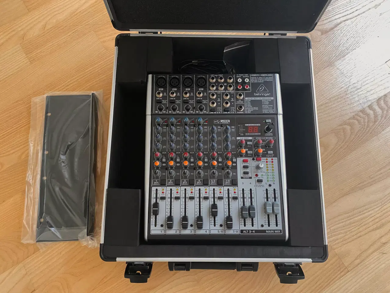 Billede 1 - Blander/mixer, Behringer Xenyx X1204USB