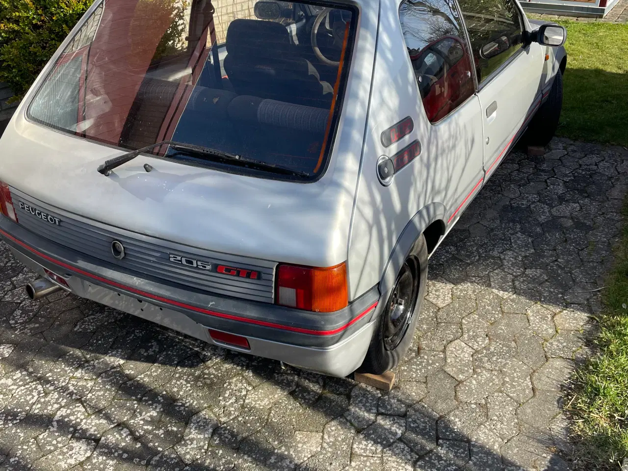 Billede 2 - Peugeot 205 1,6 GTI