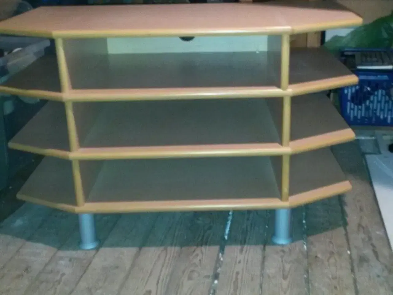 Billede 1 - tv bord delt op i 3 elementer