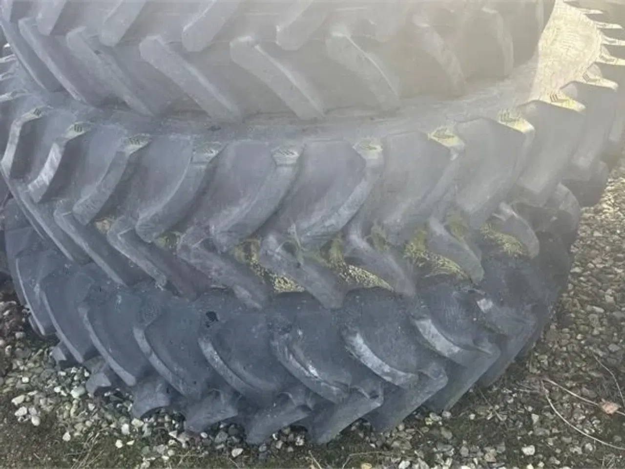 Billede 2 - Alliance 380/90R46 + 320/85R34 Kommer fra en Case IH Maxxum