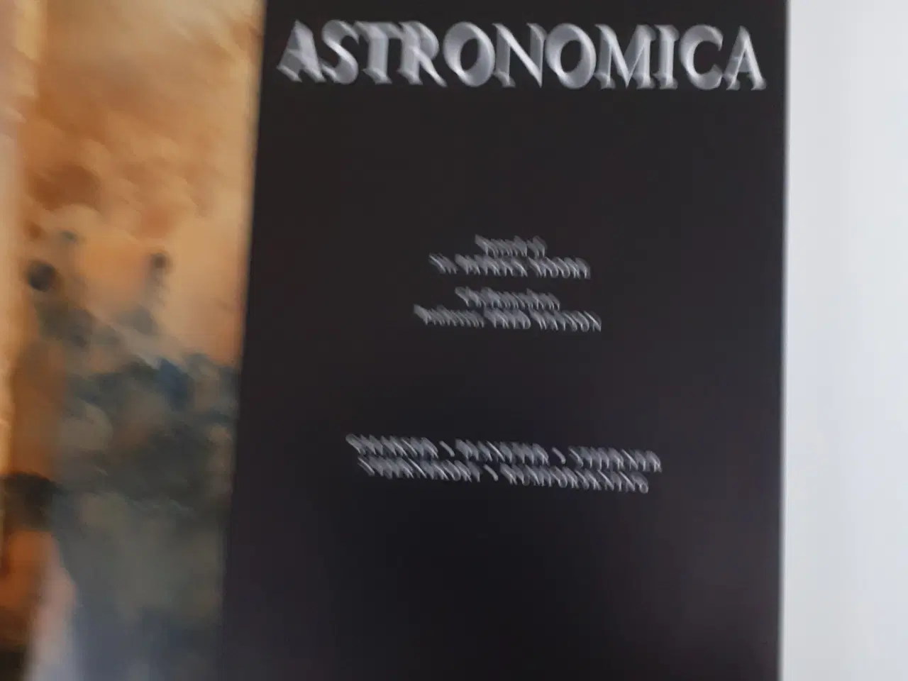 Billede 2 - Bog om rumforskning 